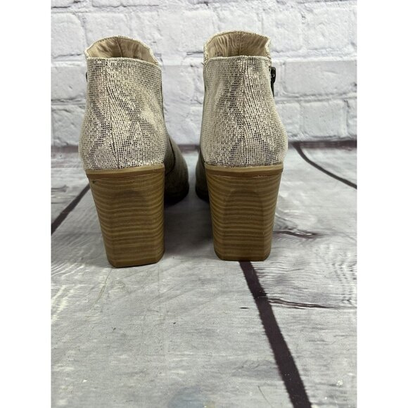 BC Born in California snale print leather ankle boots sz 7 light beige tan - Picture 3 of 7